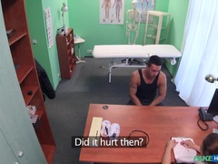 Leie, Grosse titten, Arzt, Hundestellung, Krankenschwester, Büro, Titten, Uniform