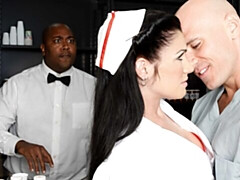 Grosser arsch, Grosser schwanz, Blasen, Braunhaarige, Hundestellung, Milf, Krankenschwester