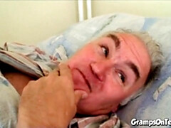 18 ans, Sucer une bite, Tir de sperme, Fétiche, Grandpère, Hd, Infirmière, Petite femme