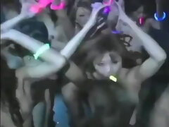 Japan Gogo girls big group of nude Japanese girls dancing