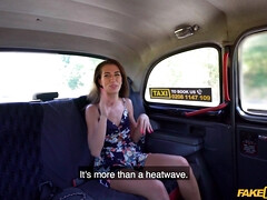 Tussi, Braunhaarige, Schwanz, Französisch, Würgen, Piercing, Hintern versohlen, Titten