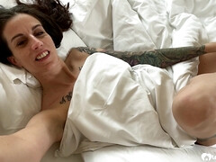 Amateur, Chica, Dormitorio, Morena, Casero, Desnudo, Orgasmo, Afeitado