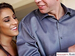 Grosser arsch, Blasen, Braunhaarige, Hundestellung, Küssen, Rasiert, Jungendliche (18+), Titten