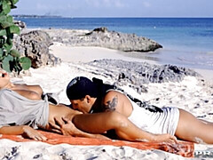 Пляж, Большая жопа, Большой член, Большие сиськи, Минет, Собачьи, Тощие, Молоденькие