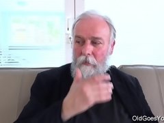 Красотки, Брюнетки, Европейки, Француженки, Наездница, Тощие, Чулки, Униформа