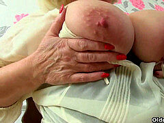 brit granny Amanda Degas fingers her white-hot elder pussy