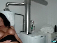 Amateur, Tetas grandes, Engañando, Corrida, Masturbación, Al aire libre, Público, Voyeur