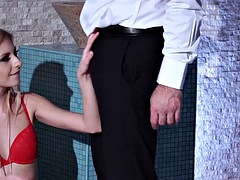 Lieveling, Blond, Bruinharig, Frans, Groepseks, Hardcore, Mager, Tieten likken