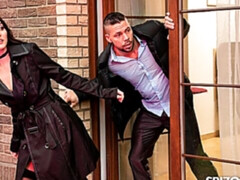 Blasen, Braunhaarige, Küssen, Lecken, Natürlichen titten, Rasiert, Strümpfe, Jungendliche (18+)