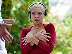 デカパイ, 黒人, ブロンド, フェラチオ, 毛深い, 手コキする, 異人種間, タトゥー