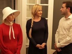 Blond, Pijpbeurt, Hondjeshouding, 1 man 2 vrouwen, Likken, Kut duiken, Geschoren, Tiener
