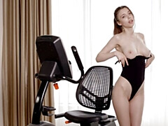 Большая жопа, Брюнетки, Пальцем, Мастурбация, Тощие, Соло, Стриптизерша, Молоденькие