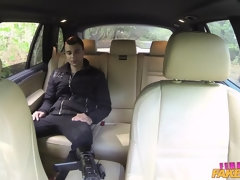 Amateur, Sucer une bite, Voiture, En levrette, Femelle, Léchez, De plein air, Pov