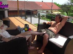 Blonde, Sucer une bite, Mixte, Allemand, Fait maison, Public, Chatte, Serré