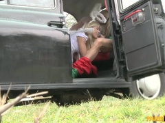 В машине, Дилдо, Две девушки, Пальцем, На природе, Киски, Втроем, Игрушки