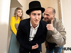 Amateur, Grosse bite, Blonde, Sucer une bite, En levrette, Seins naturels, Maigrichonne, Jarretelles