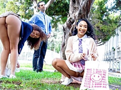 18 ans, Gros cul, Sucer une bite, En levrette, Cuisine, Seins naturels, Adolescente, Nénés