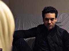 Tussi, Grosse titten, Blasen, Braunhaarige, Hardcore, Reif, Milf, Titten