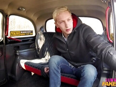 Bruinharig, Tsjechisch, Sperma in gezicht, Spijkerbroeken, Likken, Buiten, Kut duiken, Tieten likken