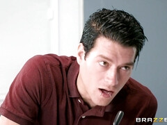 Grote mammen, Blond, Rondborstig, Rok, Softcore pornografie