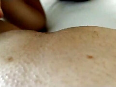 Enthousiasteling, Grote kont, Grote lul, Reusachtig, Likken, Moeder die ik wil neuken, Kut duiken, Tieten likken