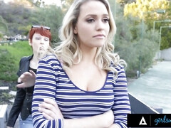 デカ尻, ブロンド, 茶髪の, 指いじり, レズビアン, パンティ, ゴムタイツ, オッパイの