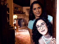 Спальня, Пальцем, Поцелуи, Лесбиянка, Бритые, Стриптизерша, Молоденькие, Сиськи