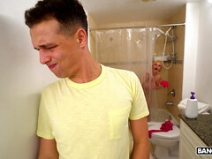 Grote mammen, Blond, Rondborstig, Moeder die ik wil neuken, Moeder, Russisch, Kort haar, Douche