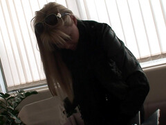 Blond, Natuurlijke tieten