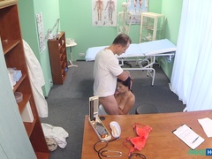 Mamada, Médico, Estilo perrito, Enfermera, Oficina, Coño, Uniforme, Voyeur