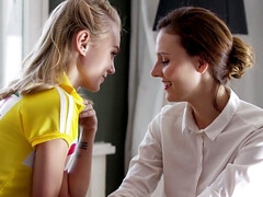 Bruinharig, Tsjechisch, Hd, Lesbisch, Likken, Masturbatie, Kut duiken, Tiener