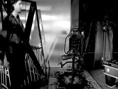 Grosse bite, Gros seins, Sucer une bite, Brunette brune, Éjaculation interne, Fille latino, Nue  à poil, Rétro ancien