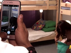 Noire, Sucer une bite, Dingue, Queue, Hôtel, Interracial, Seins naturels, Fessée