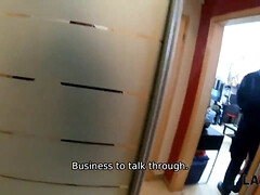 Grosse titten, Braunhaarige, Vollbusig, Gehörnter ehemann, Europäisch, Hd, Büro, Polizei