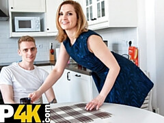Blond, Oudere vrouw, Fetisj, Hd, Keuken, Moeder die ik wil neuken, Kousen, Tieten likken