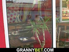 Schönheit, Grosse titten, Blasen, Vollbusig, Geile alte tussi, Milf, Mutti, Stiefmutter