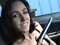 Lieveling, Bruinharig, Auto, Stel, Seksspeelgoed, Vriendin, Masturbatie, Gezichtspunt