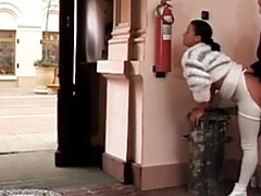 Любители, Анальный секс, Брюнетки, Парочка, Семяизвержение, На природе, Колготки, Молоденькие