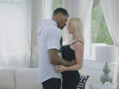 Grosse titten, Blondine, Hundestellung, Nahrung, Interrassisch, Lecken, Muschi, Reiten