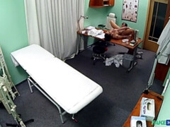 Leie, Arschlecken, Arzt, Hundestellung, Fingern, Lecken, Muschi, Uniform