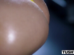 Cul, Cul à la bouche, Grosse bite, Blonde, Sucer une bite, Gym, Hongroise, Chatte