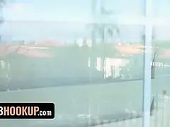 お尻, 車, 着衣女と全裸男, 中出し, はじめて, 異人種間, ハメ撮り, 公共