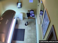 指いじり, Hd, 公共, オマンコ, 剃毛, ガリガリ, 一人, オッパイの