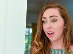 Cul, Blonde, Sucer une bite, En levrette, Branlette thaïlandaise, Seins naturels, Tatouage, Adolescente