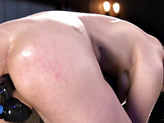 18 ans, Gros seins, Bondage, Domination, Fétiche, Orgasme, Adolescente, Jouets