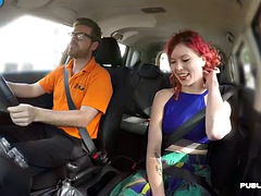 美女, 中出し, 公共, 現実, 赤毛, 馬乗り, 剃毛, タトゥー