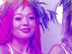 In den arsch, Blondine, Braunhaarige, Gruppe, Hd, Lesbisch, Milf, Im freien