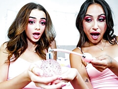 18 летние, Большая жопа, Большой член, Минет, Собачьи, Натуральные сиськи, Молоденькие, Сиськи