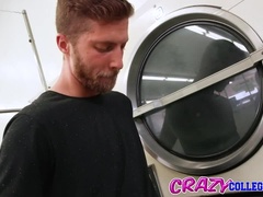 Leie, Blasen, Verrückt, Hundestellung, Aufs gesicht abspritzen, Latina, Höschen, Piercing