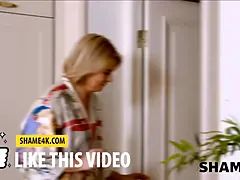 ブロンド, 浮気者, エロ熟女, Hd, 淫乱熟女, ロシア人, 剃毛, 妻